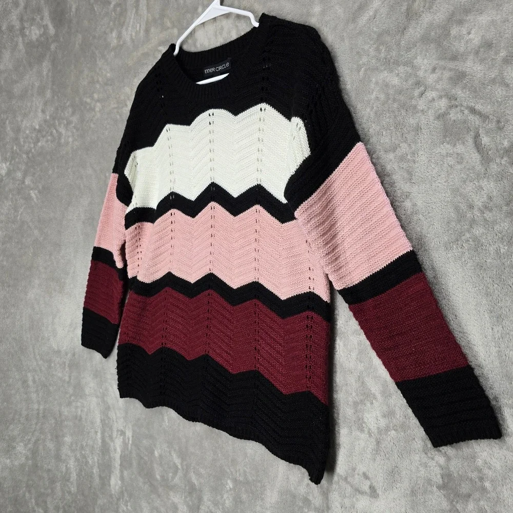 Inner Circle Women's Black Pink White Burgundy Chevron‎ Knit Sweater Size M